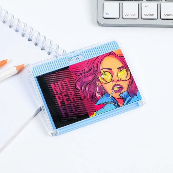 фото Горизонтальный чехол для бейджа not perfect, 9,2 х 7,2 см