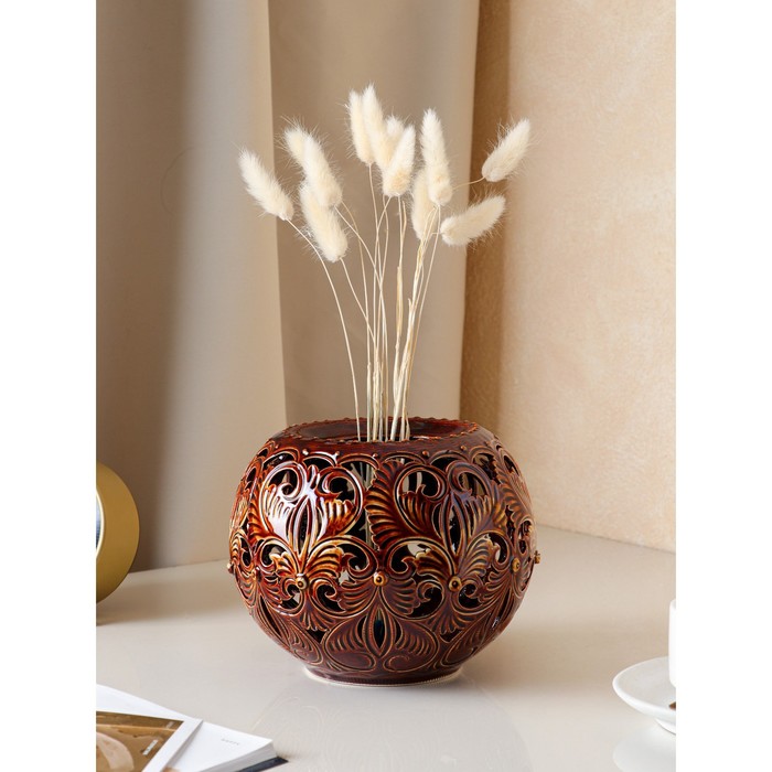 Ваза керамическая "Шар", настольная, коричневая, сквозная резка, 17 см
Ваза керамическая "Шар", настольная, коричневая, сквозная резка, 17 см