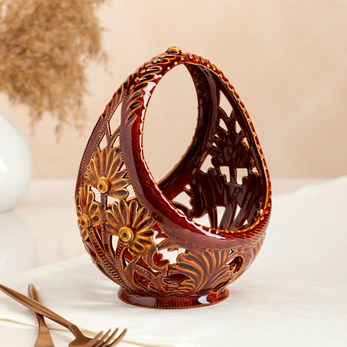 Конфетница "Лукошко", коричневая, сквозная резка, керамика, 19 см
Конфетница "Лукошко", коричневая, сквозная резка, керамика, 19 см