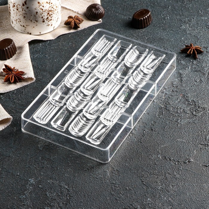 фото Форма для шоколада и конфет «фигурный батончик», 20 ячеек, 20×12×2,5 см, ячейка 3,3×1,6×0,8 см