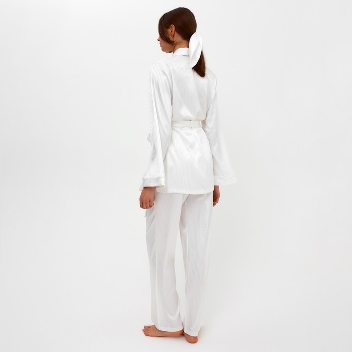 фото Пижама женская (халат, брюки) minaku: light touch цвет белый, размер 52