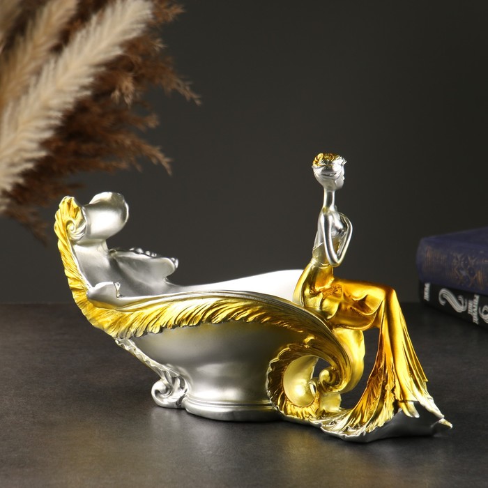 фото Подставка для бутылки "девушка в кресле" 28*19см