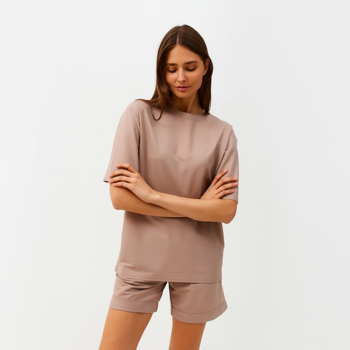 Костюм женский (футболка, шорты) MINAKU: Casual collection цвет бежевый, размер 54
Костюм женский (футболка, шорты) MINAKU: Casual collection цвет бежевый, размер 54