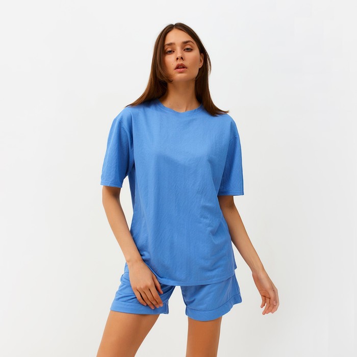 Костюм женский (футболка, шорты) MINAKU: Casual collection цвет голубой, размер 50
Костюм женский (футболка, шорты) MINAKU: Casual collection цвет голубой, размер 50