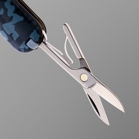 Нож перочинный VICTORINOX Classic SD Navy Camouflage, 58 мм, 7 функций, серо-синий камуфляж
Нож перочинный VICTORINOX Classic SD Navy Camouflage, 58 мм, 7 функций, серо-синий камуфляж