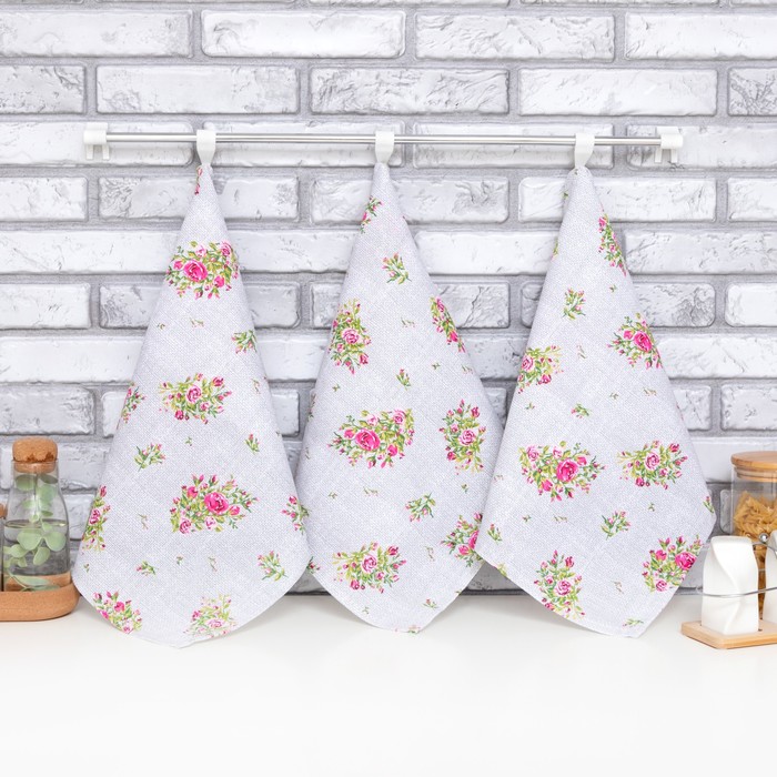 Набор кухонных полотенец Доляна Roses on linen 35х60 см - 3 шт., 100% хлопок, рогожка 164 г/м2
Набор кухонных полотенец Доляна Roses on linen 35х60 см - 3 шт., 100% хлопок, рогожка 164 г/м2