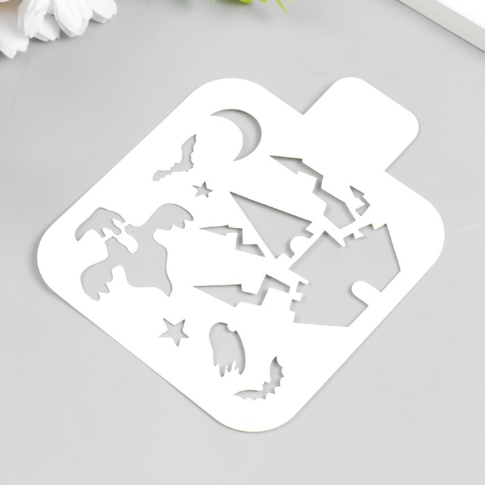 фото Трафарет "жуткий замок" 9х9 см