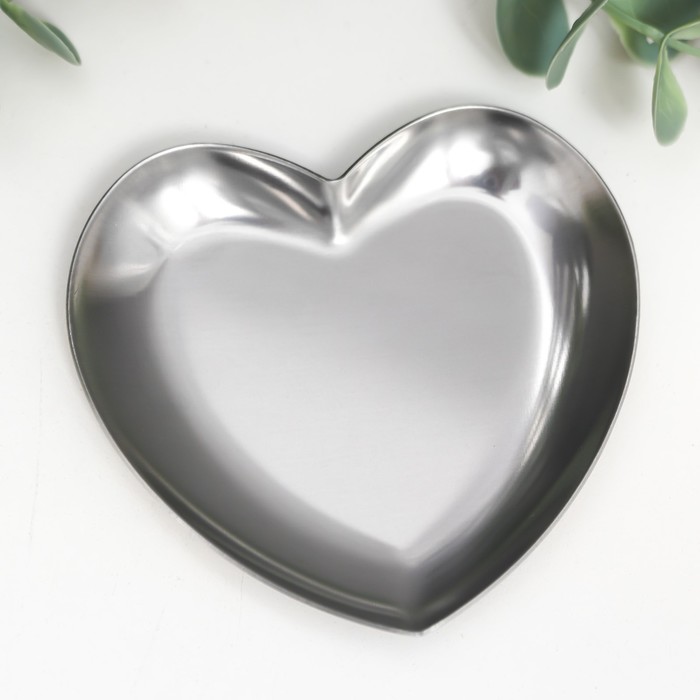 Подставка для мелочей нержавеющая сталь "Сердце" серебристая 9,2х9 см
Подставка для мелочей нержавеющая сталь "Сердце" серебристая 9,2х9 см
