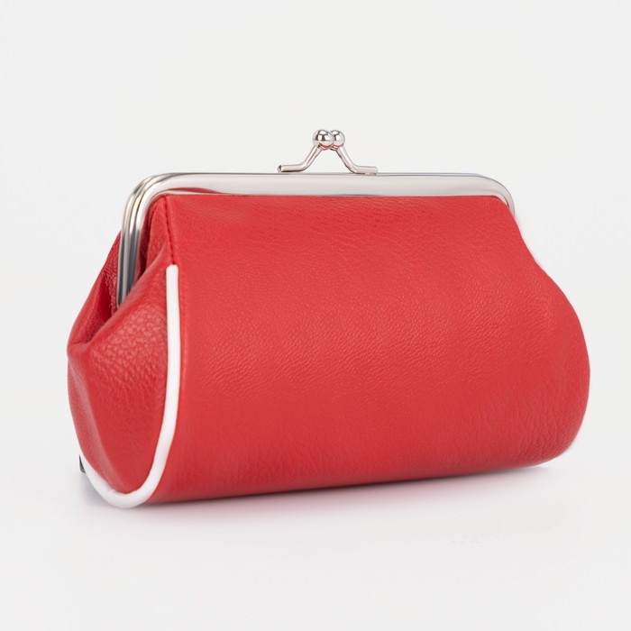 фото Косметичка на фермуаре, цвет красный