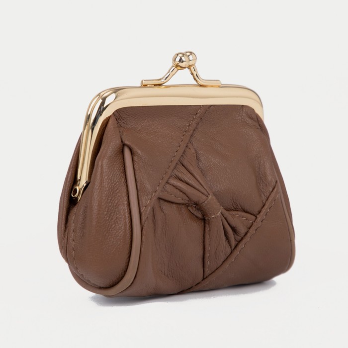 фото Косметичка на фермуаре, цвет коричневый