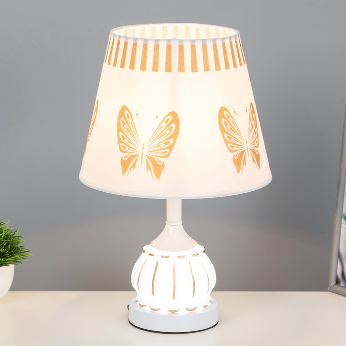 фото Настольная лампа "одетта" е27 40вт бело-золотой 25х25х39 см risalux