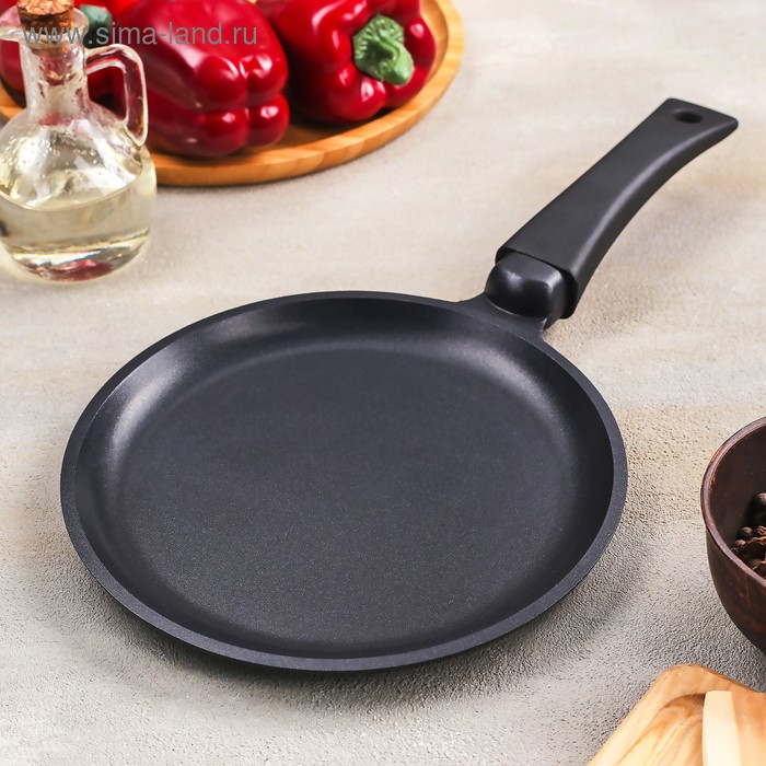 Сковорода блинная, d=20 см, пластиковая ручка, антипригарное покрытие, цвет чёрный
Сковорода блинная, d=20 см, пластиковая ручка, антипригарное покрытие, цвет чёрный