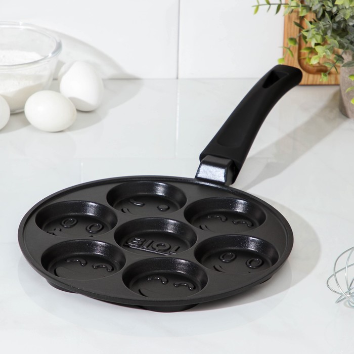 Сковорода для оладий, d=24 см, пластиковая ручка, антипригарное покрытие, цвет чёрный
Сковорода для оладий, d=24 см, пластиковая ручка, антипригарное покрытие, цвет чёрный