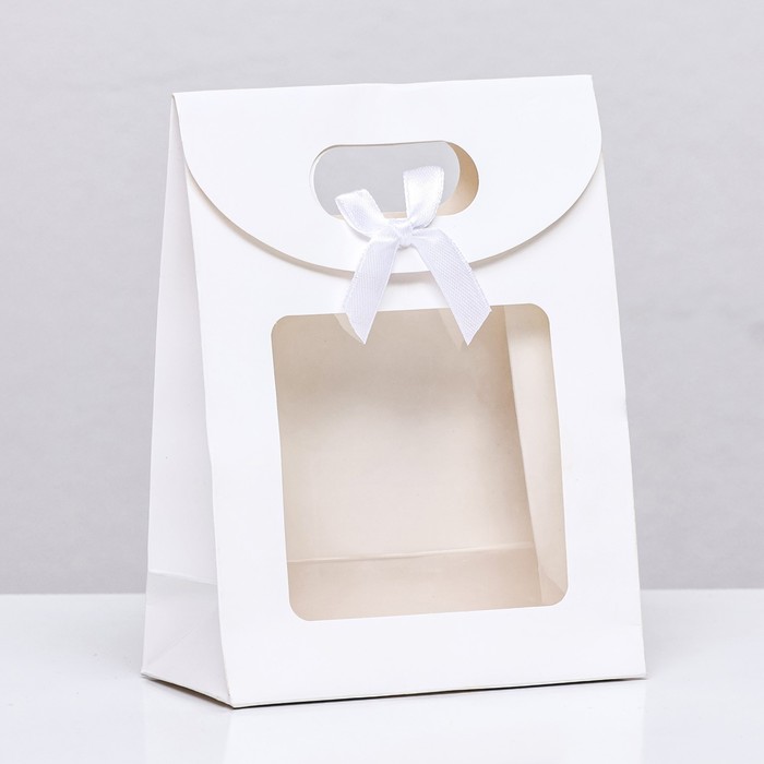 Коробка-пакет, с окном, белый, 16 х 12 х 6 см
Коробка-пакет, с окном, белый, 16 х 12 х 6 см