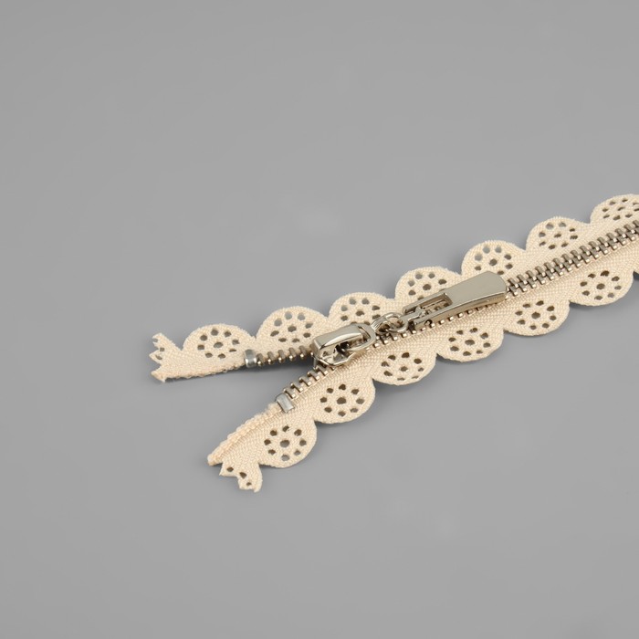 фото Молния металлическая, №3, неразъёмная, замок автомат, 60 см, цвет бежевый/никель