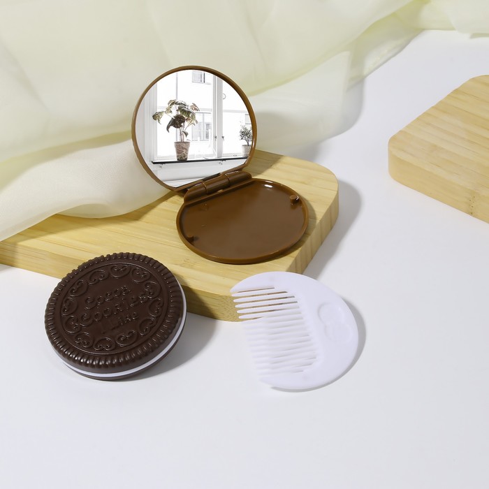 фото Зеркало складное «шоколадное чудо», с расчёской, d = 6,6 см, цвет микс queen fair