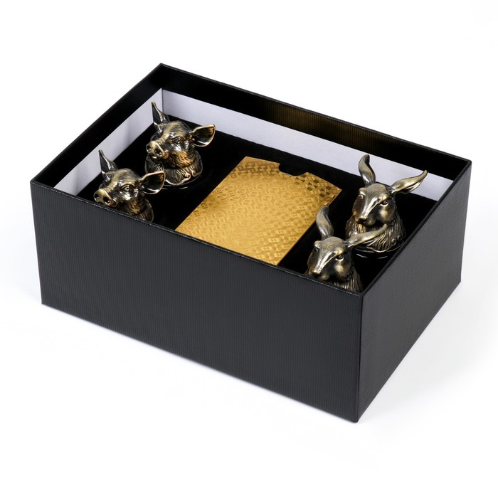 Набор подарочный 5 в 1 "Охотнику", 4 стопки по 30 мл, колода пластиковых карт
Набор подарочный 5 в 1 "Охотнику", 4 стопки по 30 мл, колода пластиковых карт