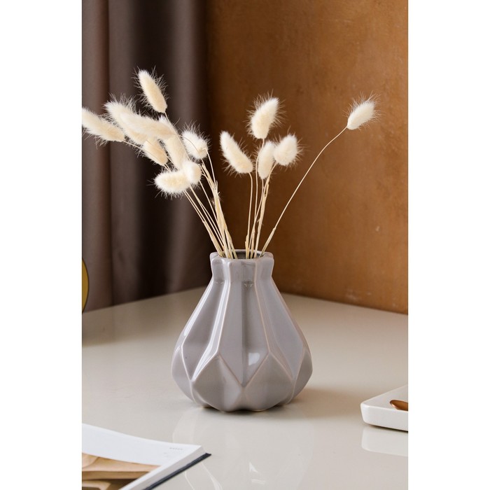 Ваза керамическая "Оригами", настольная, геометрия, глянец, серая, 15 см
Ваза керамическая "Оригами", настольная, геометрия, глянец, серая, 15 см