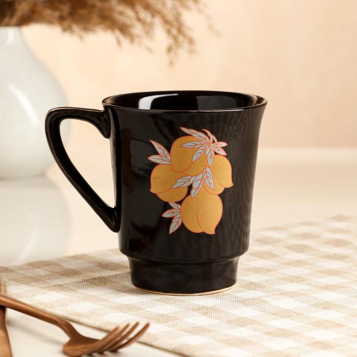 Кружка "Фрукты", коричневая, керамика, 0.35 л, микс
Кружка "Фрукты", коричневая, керамика, 0.35 л, микс