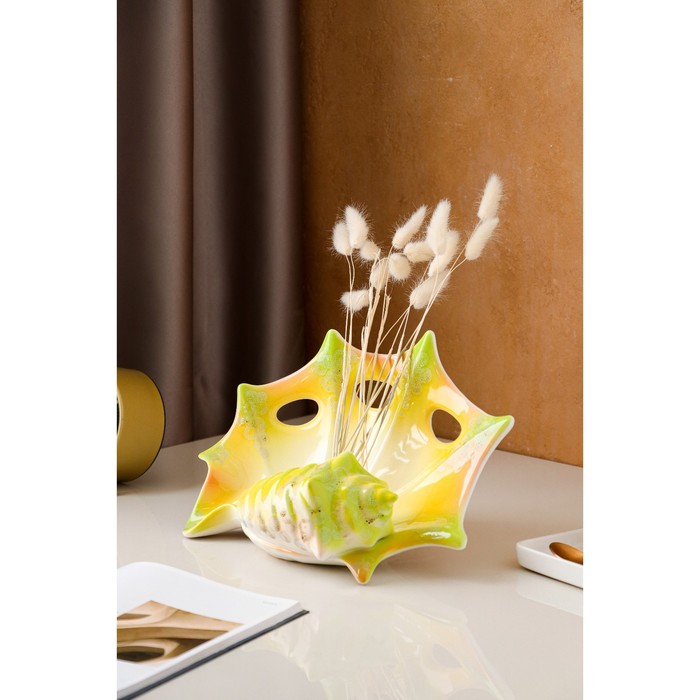 Ваза керамическая "Ракушка", настольная, жёлто-зелёная, 18 см
Ваза керамическая "Ракушка", настольная, жёлто-зелёная, 18 см