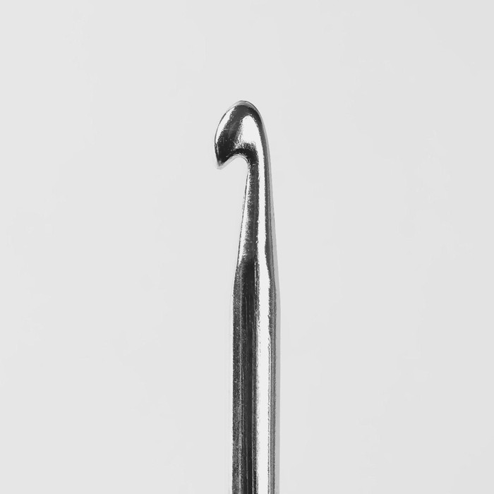 фото Крючок для вязания, с пластиковой ручкой, d = 3,5 мм, 14 см, цвет микс арт узор