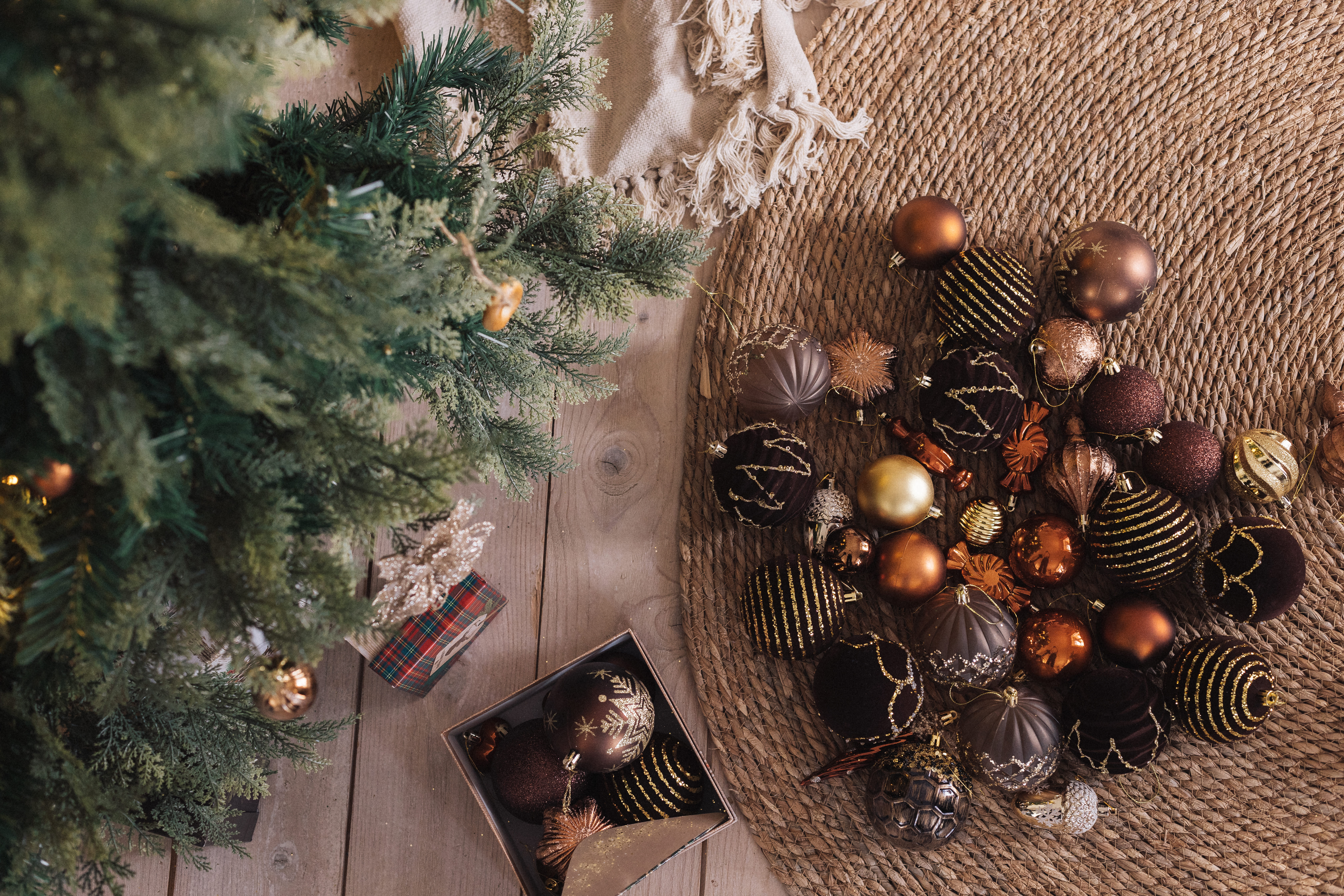 Ёлочные украшения