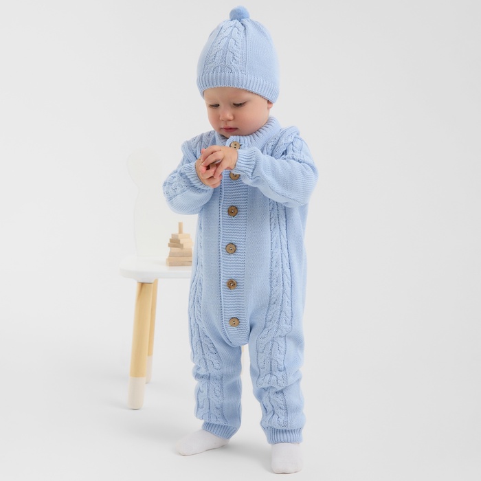Вязаный комбинезон для малыша