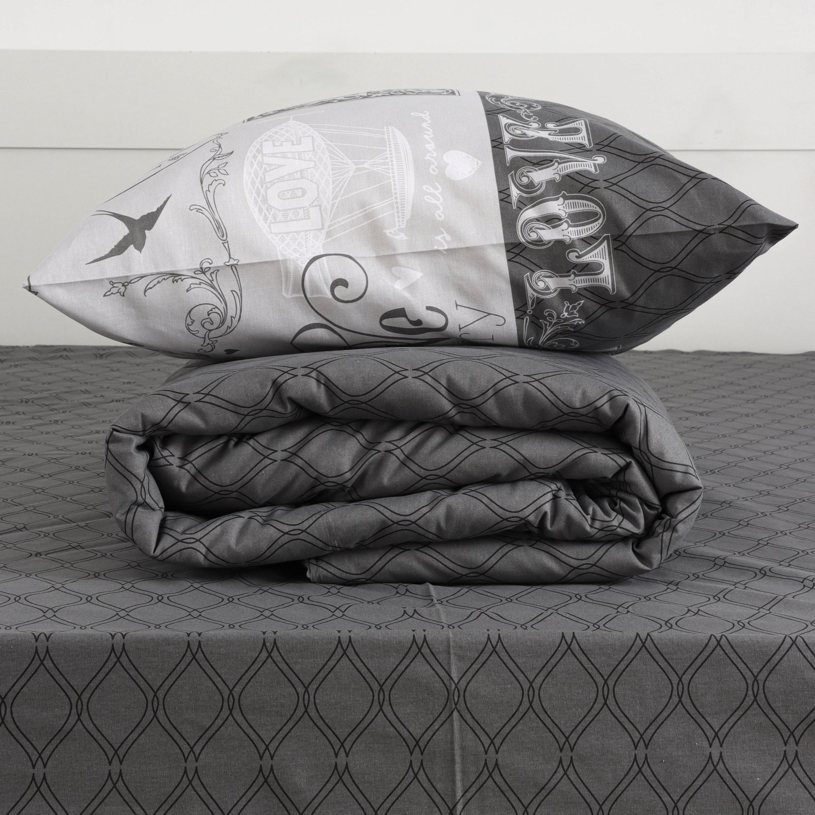 Постельное бельё Love