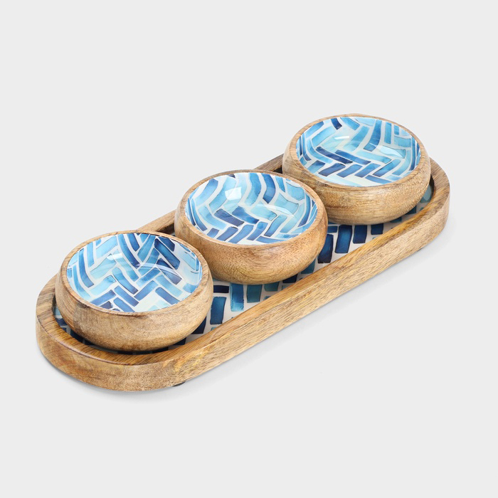 Набор розеток на подносе