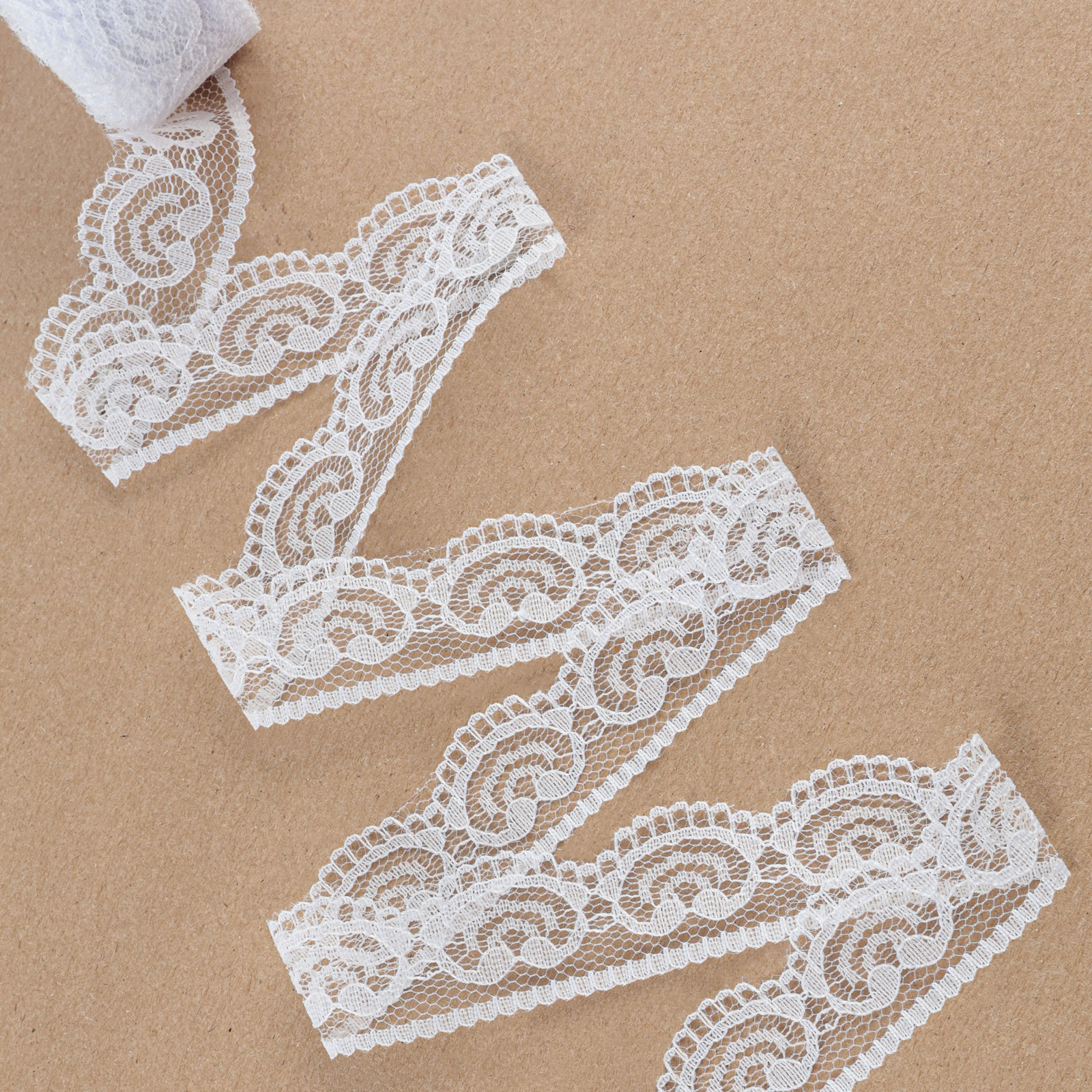 Капроновое кружево