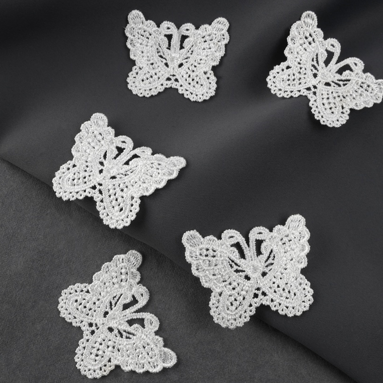 Кружевная аппликация