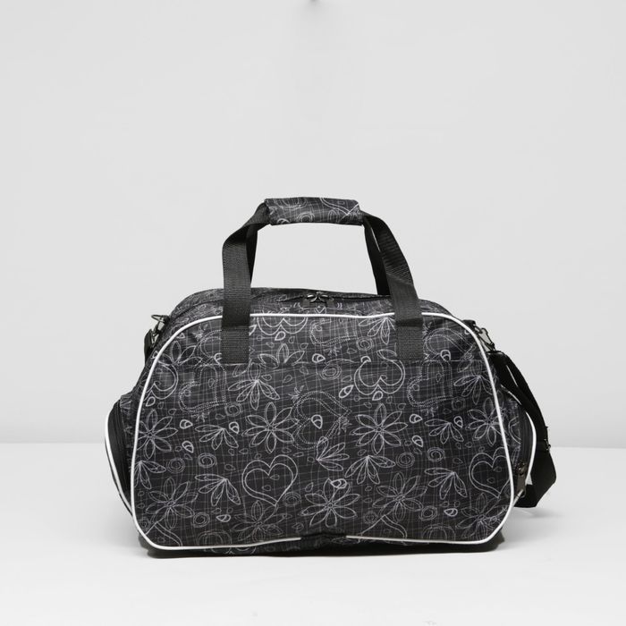 Сумка спортивная на молнии "Цветы/сердца", 1 отдел, 2 наружных кармана, длинный ремень, цвет чёрный/белый