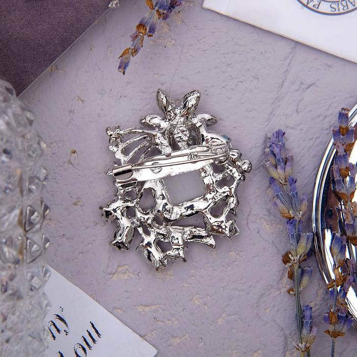 Брошь "Ромб" с листочками, цвет серый в серебре