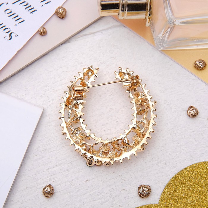 Брошь "Подкова", цветная в золоте