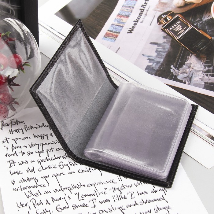 Визитница, 1 ряд, 18 листов, крокодил, цвет чёрный