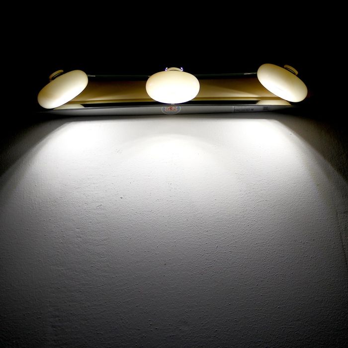 Спот настенный LED "Протея" 3 плафона (18 ламп)