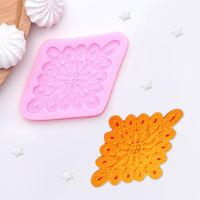 Молд 8,5х8х1 см "Павлин"