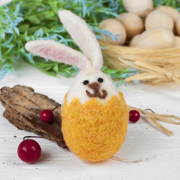 Подвеска декоративная ручной работы "Кролик", шерсть