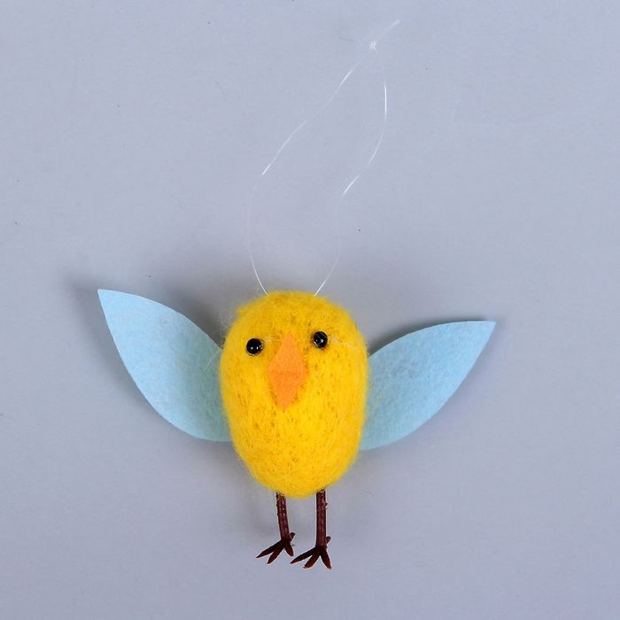 Подвеска декоративная ручной работы "Цыплёнок", шерсть