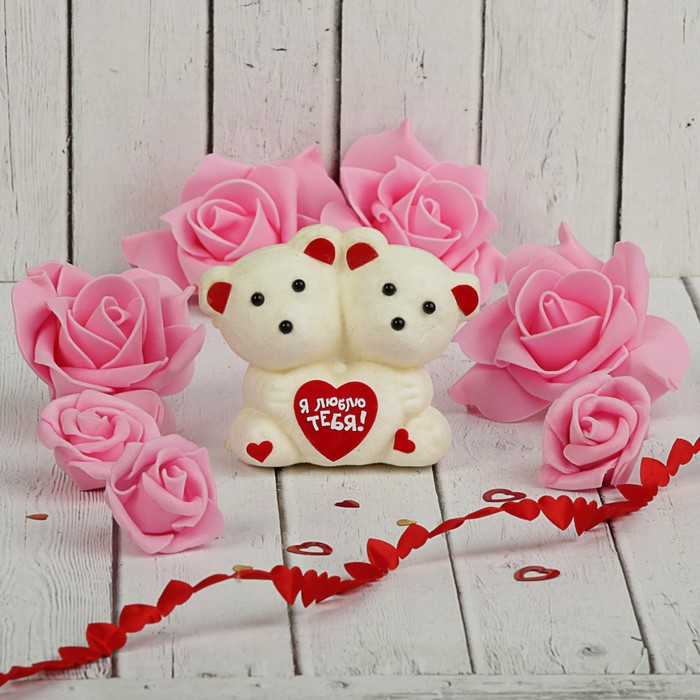 Мишки с цветами в коробке "С любовью" 5 розовых роз