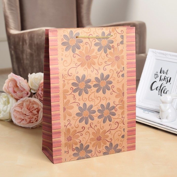 Пакет крафт "Ромашки", 23 х 32 х 8,5 см