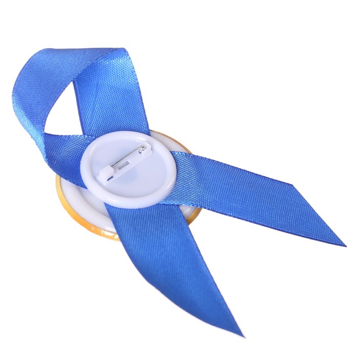 Значок с лентой "Выпускник"