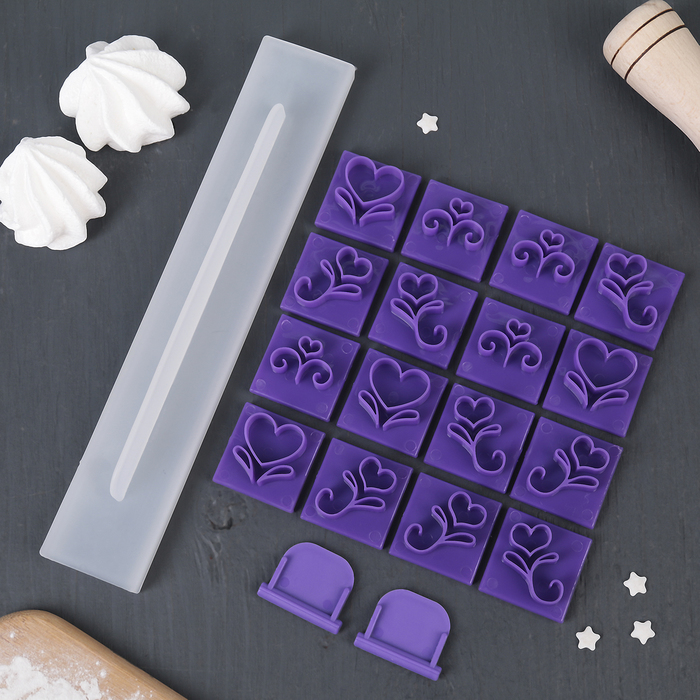 Набор выемок кондитерских для марципана и теста "Цветочки" 19 шт 23,5х15,5х5