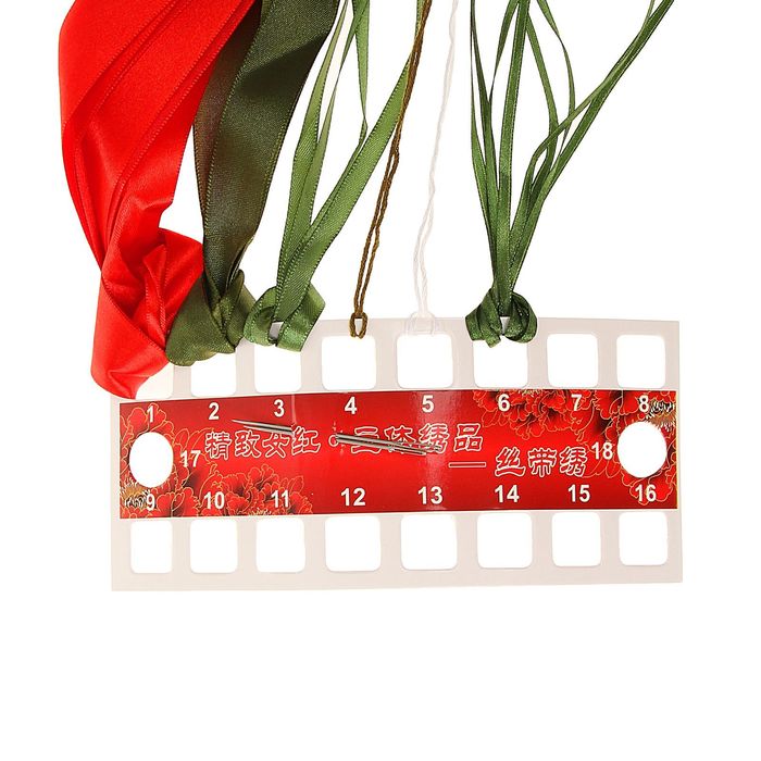 Набор для вышивания лентами "Розы красные" размер основы 30*30 см