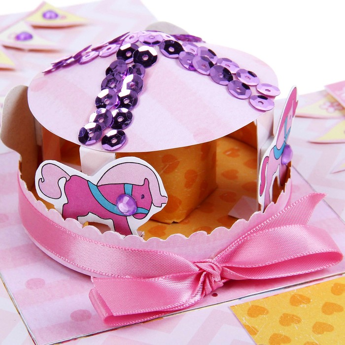 Коробочка с пожеланиями своими руками "Карусель" розовая, 3 листа с элементами + декор