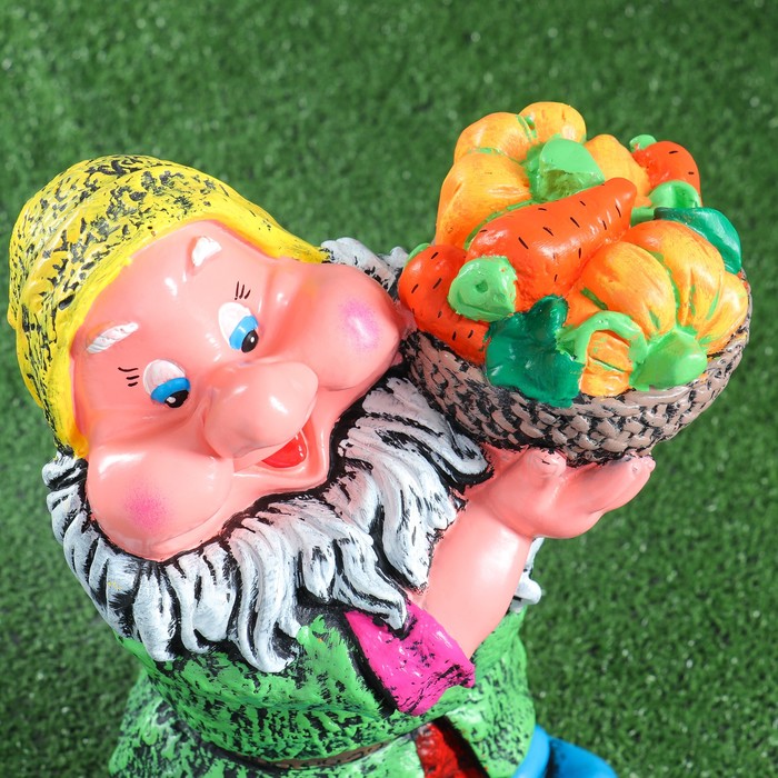 Садовая фигура "Гном с овощами", жёлтый колпак, 37 см