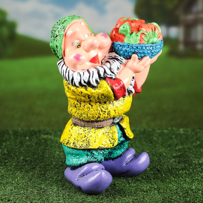 Садовая фигура "Гном с овощами", жёлтый колпак, 37 см