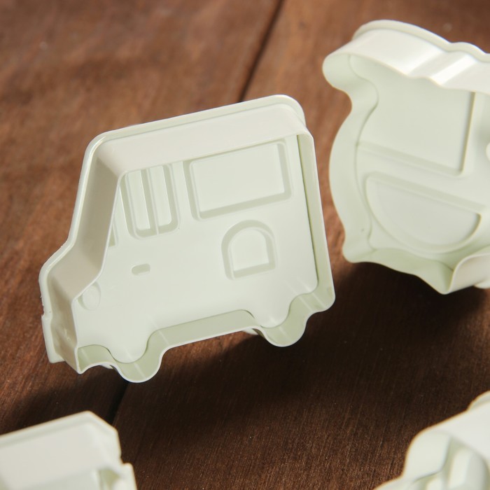 Набор плунжеров кондитерских 5х6 см "Машинки", 4 шт