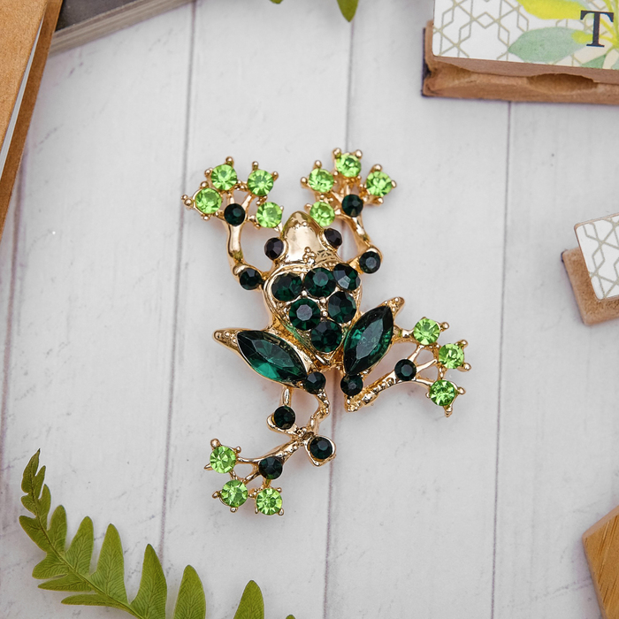Брошь "Лягушка-попрыгушка", цвет зелёный в золоте