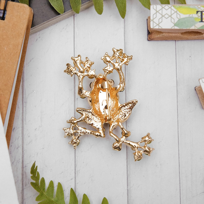 Брошь "Лягушка-попрыгушка", цвет зелёный в золоте